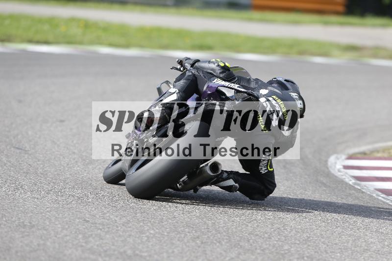 /53 16.09.2025 Track Day Domi Aegerter ADR/Gruppe rot/backside